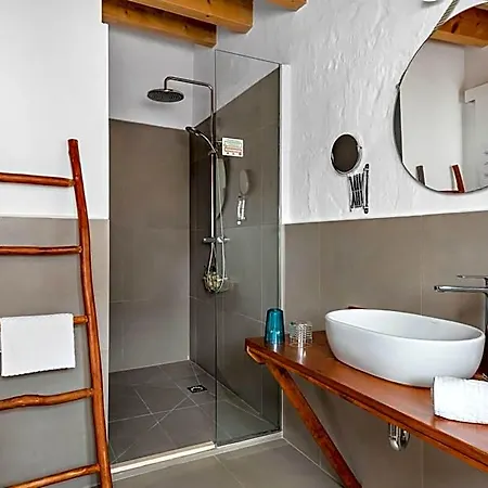 Boutique Ses 5 Claus Hotel 3*